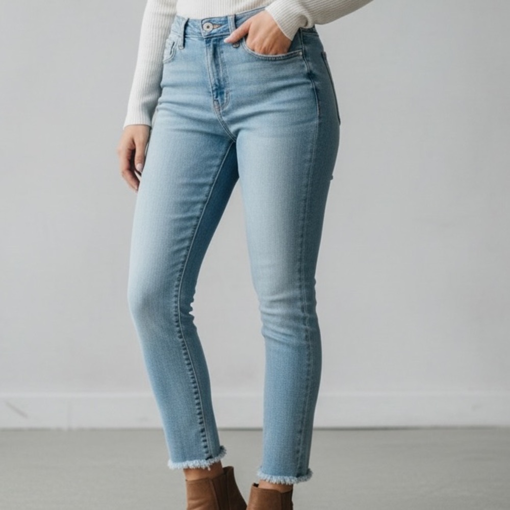 Good American Light Wash Skinny Jeans | Women's Size 0 / 25 High-Rise - Picture 1 of 8